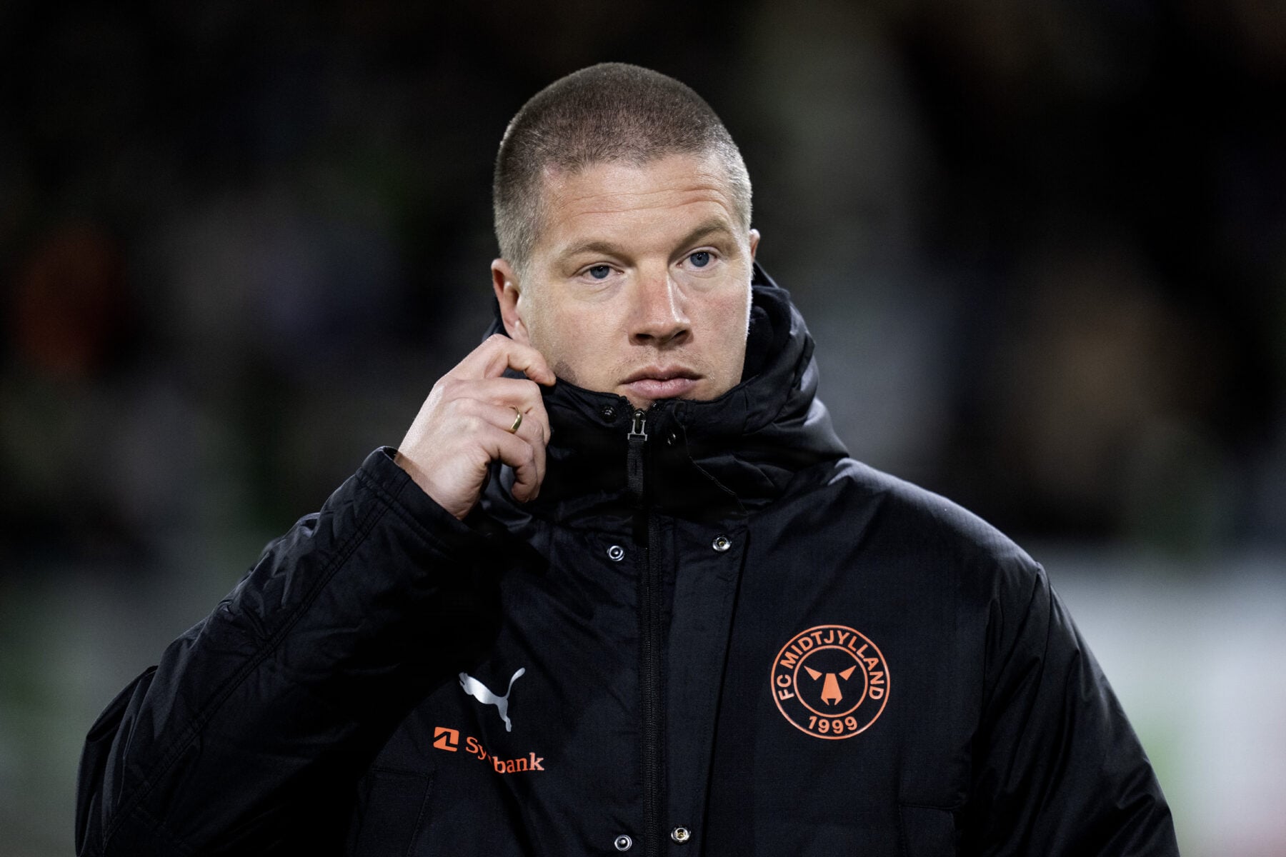 FC Midtjylland møder Sint-Truidense i Conference League klokken 21.00 på MCH Arena. Før kampen sender Mike Tullberg klar besked.