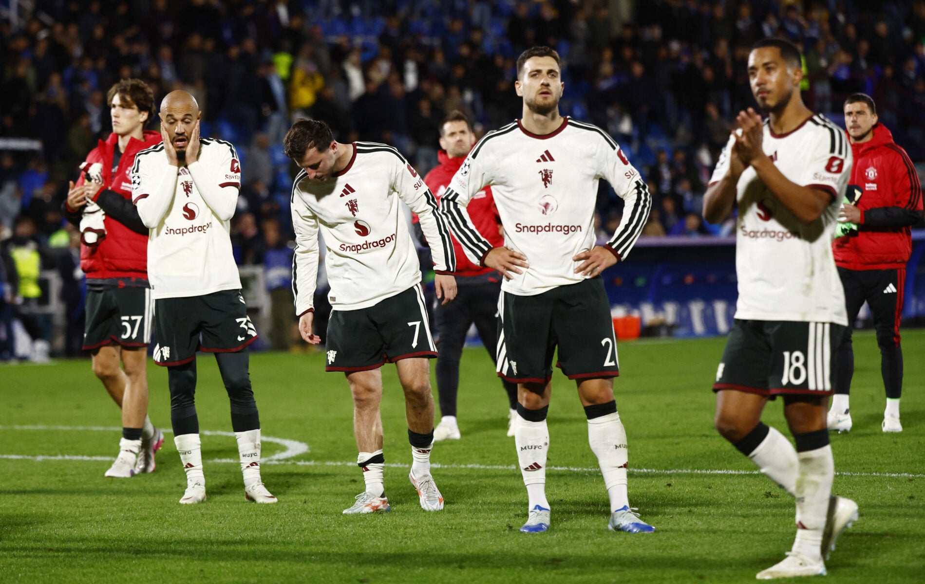 Krisen i Manchester United tog endnu en dramatisk drejning efter det ydmygende 1-4-nederlag til Como. Michael Carrick tager det fulde ansvar.
