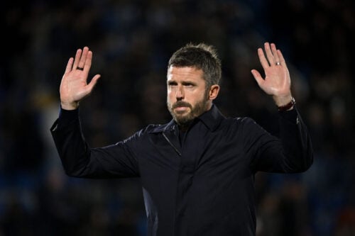 Manchester Uniteds 1-4-nederlag til Como har sendt endnu en bølge af uro gennem Old Trafford, hvor sædet brænder under Michael Carrick.