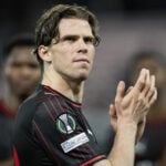 Mads Bech Sørensen forhandler med FC Midtjylland om sin fremtid, har den danske forsvarsspiller afsløret i et interview med Viaplay.