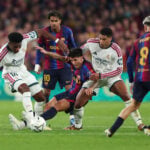 Real Madrid kom, så og sejrede på udebane mod FC Barcelona i sæsonens første El Clásico i La Liga, hvor en stjerne får kritik.
