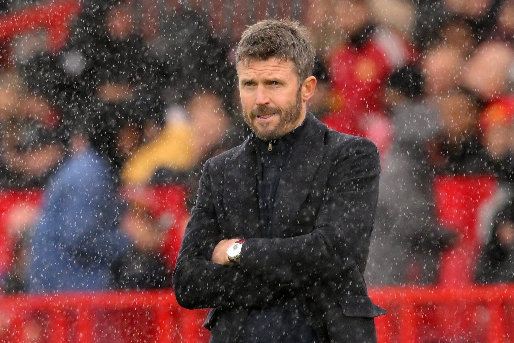 Manchester Uniteds ledelse holder angiveligt møder på klubbens træningsanlæg Carrington for at drøfte fremtiden for cheftræner Michael Carrick.