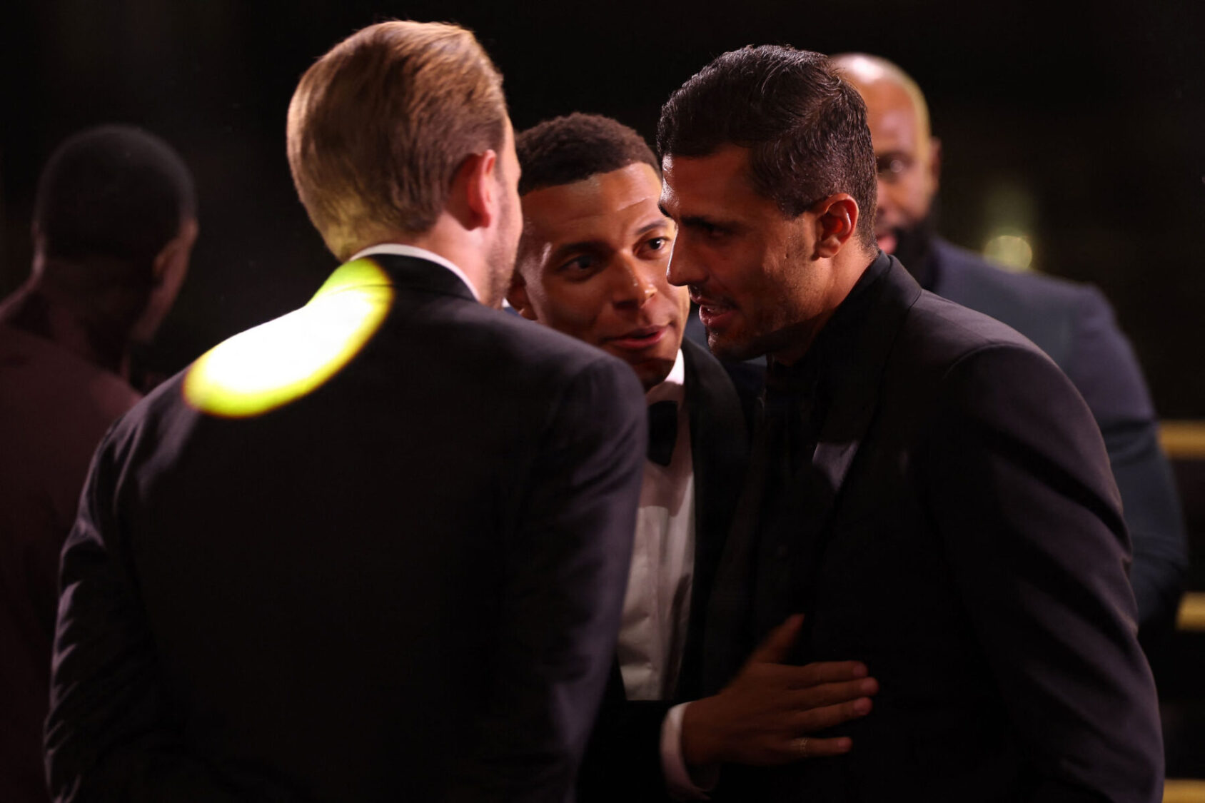 Så tæt var Kylian Mbappé på at slå Harry Kane