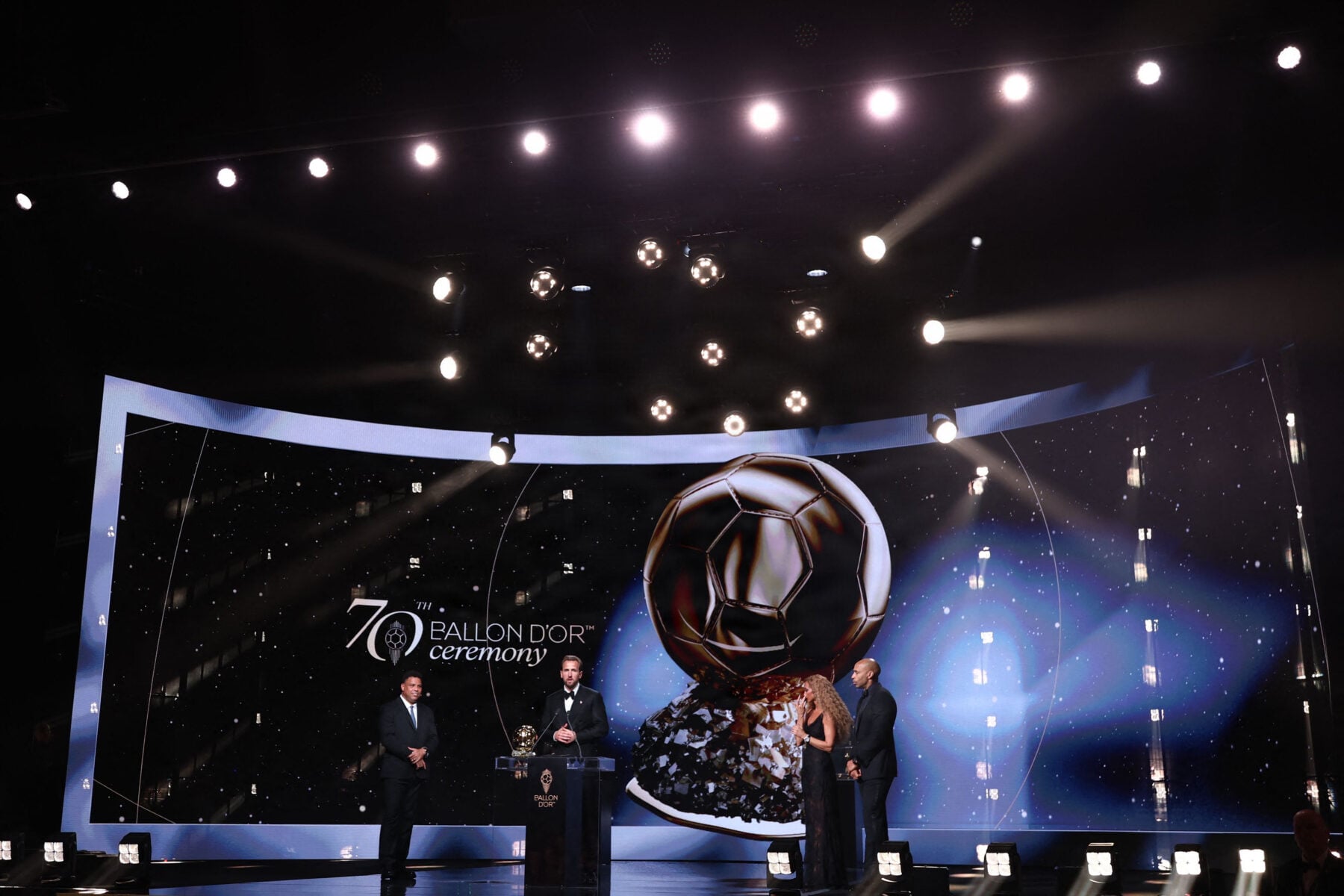 Nils Nielsen måtte se sig slået, da årets bedste kvindelige træner blev kåret ved Ballon d’Or-ceremonien mandag aften.