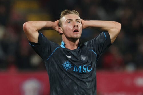 Rasmus Højlund har fået en kontant besked af træner Allegri i Napoli.