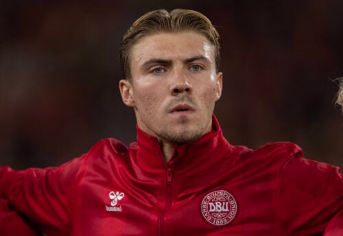 Rasmus Højlund kan få selskab af Joshua Zirkzee.